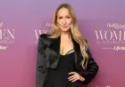 Nikki Glaser Encourages Boyfriend to Date Other Women