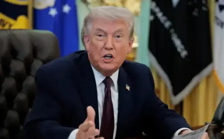 Trump Signs Order to Oversee Federal Control of Mail-In Ballots