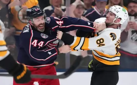 Bruins’ Jeannot, Kastelic Spark Game with Thrilling Heavyweight Bouts