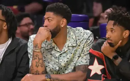 Anthony Davis’ Pregame Gesture Delights Lakers Fans