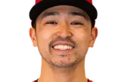 Steven Kwan Dominates with Consistent Singles and Stellar Base Stealing