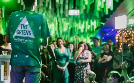 Labor Pressured to Crack Down on Online Gambling Ads