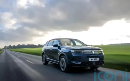 Vauxhall Enhances Grandland Line-Up with New Plug-In Hybrid Variant