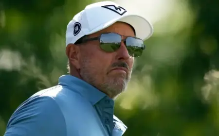 Phil Mickelson Withdraws from Major Tournament for Family Reasons