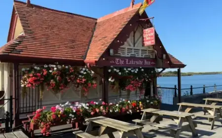 Charming Southport Pub Offers Stunning Lakeside Views for Holiday Relaxation