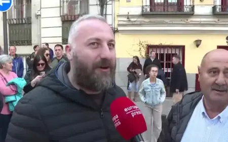 Jesús El Pobre Moves Madrid During His Holy Thursday Procession