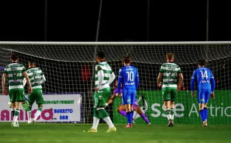 Burke’s Late Penalty Secures Shamrock Rovers Draw Against Waterford