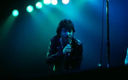 E Street Band’s ‘Born to Run’ Guitarist Dies at 74