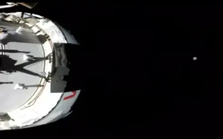 NASA’s Artemis II Astronauts Embark on Historic Moon Mission – Live