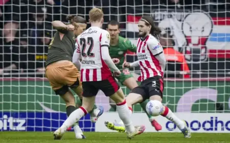 PSV Fans Demand Immediate Substitution After Disastrous Start