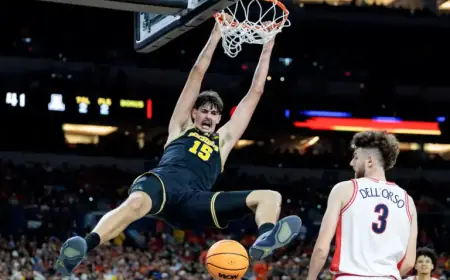 Michigan Dominates Arizona in Final Four, Advances to Face UConn for Title