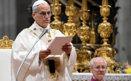 Pope Celebrates Easter’s Power to Overcome Hatred and Humble the Mighty