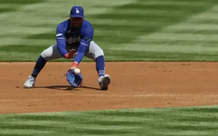 Mookie Betts Sidelines with Oblique Strain as Dodgers Update Roster