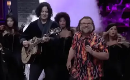 Jack White and Jack Black Reimagine “Seven Nation Army” on SNL Performance