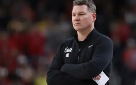 Arizona’s Tommy Lloyd, Players React to NCAA Semifinal Loss to Michigan