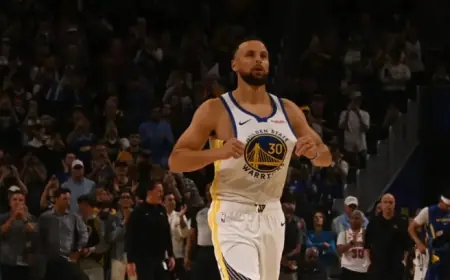 Stephen Curry Makes Comeback for Warriors vs. Rockets After Knee Injury