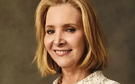 Lisa Kudrow Rejects Romantic Comedies: “I’m Not Adorable!”