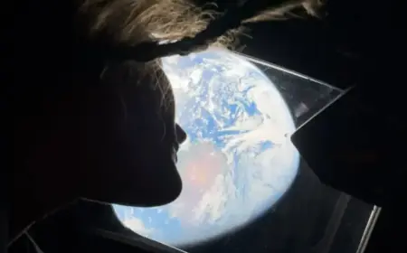 iPhone Captures Earth as Blue Orb, Making Android Envious