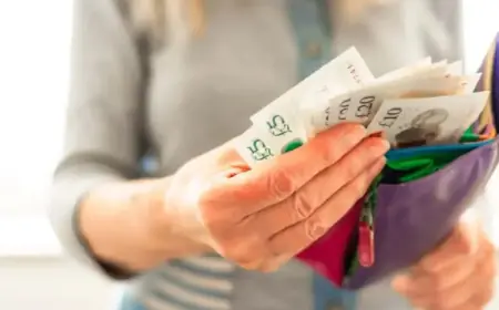 Top UK Dividend Stocks to Buy in April