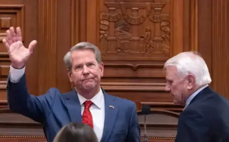 Kemp Faces Key Decision on Reconvening Lawmakers Post-Session