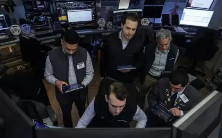 Wall Street Rises Amid US-Iran Negotiation and Threat Analysis