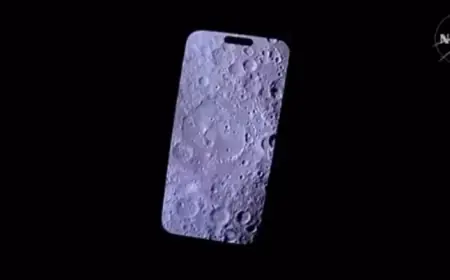 iPhone Captures Stunning Lunar Surface Image by Astronaut Reid Wiseman