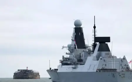 HMS Dragon Docks in Mediterranean to Safeguard British Air Bases in Cyprus