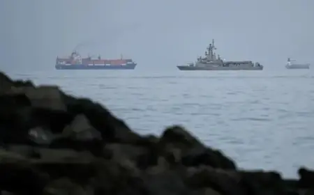 Oil Prices Drop as US and Iran Reopen Hormuz Amid Ceasefire