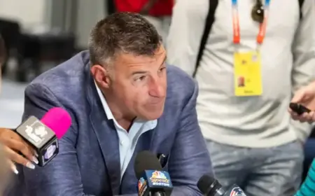 Mike Vrabel Dismisses Speculation Over Photos with Reporter as “Laughable”