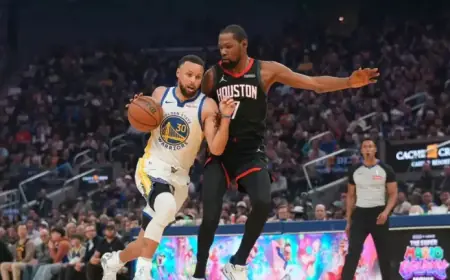 Stephen Curry Praises Kevin Durant for Sustaining High Performance in Basketball Careers