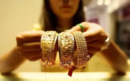 Trump Initiates Iran Ceasefire: Markets Unsettled as Gold Prices Surge