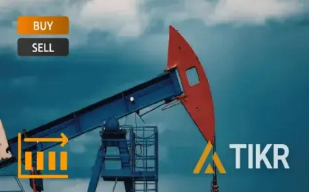 OXY Stock Jumps 4% Following CEO Hollub’s Exit: 2026 Investor Insights