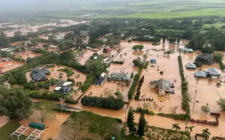Hawaii Braces for More Flooding Weeks After Devastating Storms