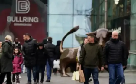 Major UK Retailer Closing All Stores, Exiting High Streets by April