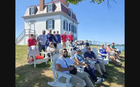 Discover the Past on Morning and Sunset Pomham Rocks Lighthouse Tours