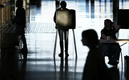 Klan Images and Obama Quotes Shape Virginia Redistricting Debate