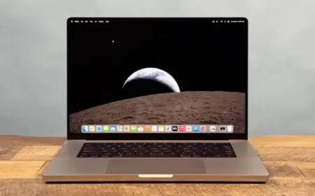 NASA Unveils Stunning Artemis II Wallpapers