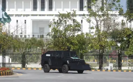 Pakistan Faces Risky Endeavor in High-Stakes Iran Peace Bid