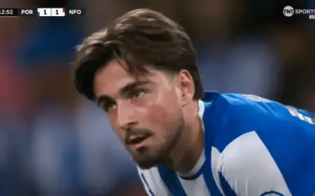 Porto’s Fernandes Scores Unusual Own Goal, Leaves Game Injured