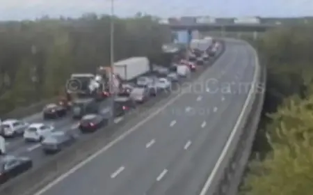 Crash Blocks M25 Motorway, Causes Miles of Congestion