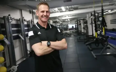 Ex-NHL Star Gary Roberts Competes at Masters, Not as a Spectator