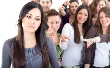 Meta AI App Usage: Friends Can Discover and Embarrass You