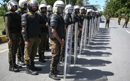 Trump Criticizes Iran’s Control of Strait of Hormuz Before Peace Talks