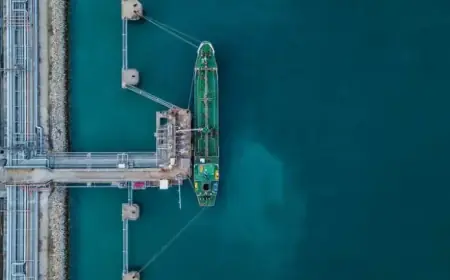 Oil Prices Plunge, Marking Largest Weekly Decline Since 2025 Escalation