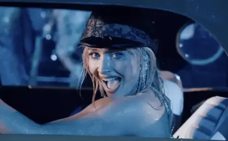 Sabrina Carpenter Shines at Coachella with Star Guests and Major Hits