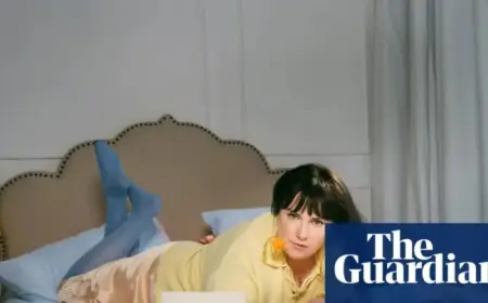 Lena Dunham Reflects on Toxic Fame and Her ‘Lost Decade’