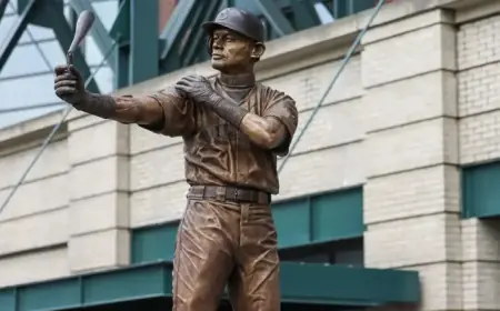 Ichiro Suzuki Statue Unveiled at Mariners Ballpark Missing Its Bat