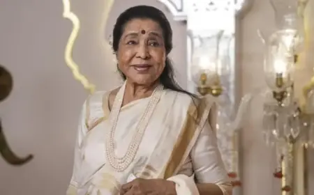 Asha Bhosle Hospitalized for Chest Infection, Granddaughter Confirms
