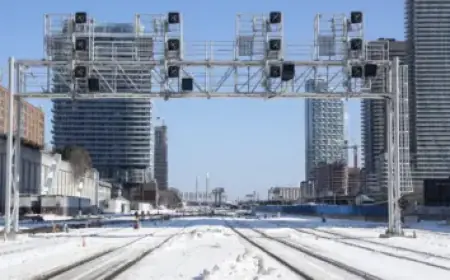 Amazon Pays Jeff Bezos $80k Salary, $1.6 Million for Travel and Security