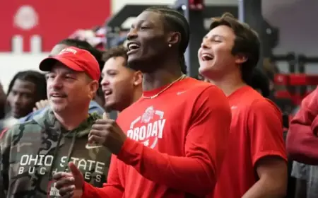 Browns Mock Draft: All-Offense Picks, Cowboys Trade-Down Strategy